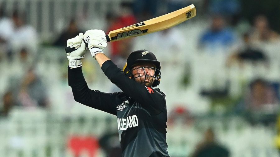 T20 World Cup 2021 - NZs Hand injury rules Devon Conway out of T20 World  Cup final and India tour