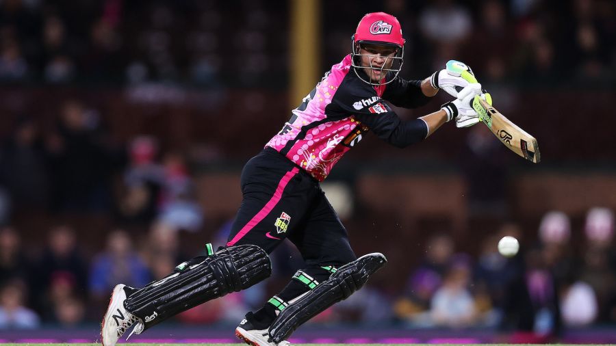 Big Bash League champions Sydney Sixers lose to Hobart Hurricanes in season  opener - ABC News