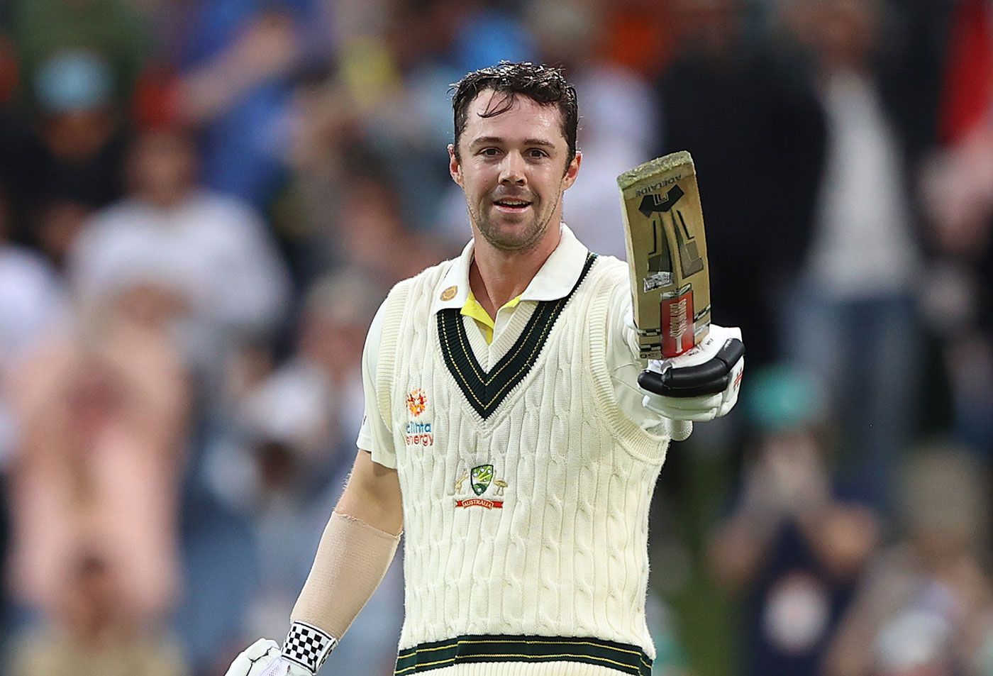 Travis Head celebrates his hundred | ESPNcricinfo.com