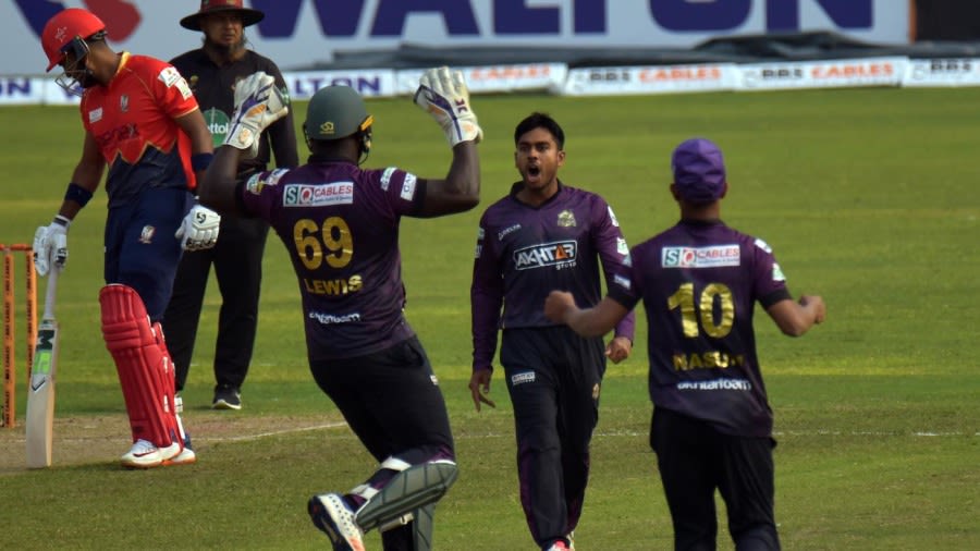 Mehidy Hasan Miraz had marked his captaincy debut at Chattogram Challengers with a four-wicket haul Raton Gomes/BCB