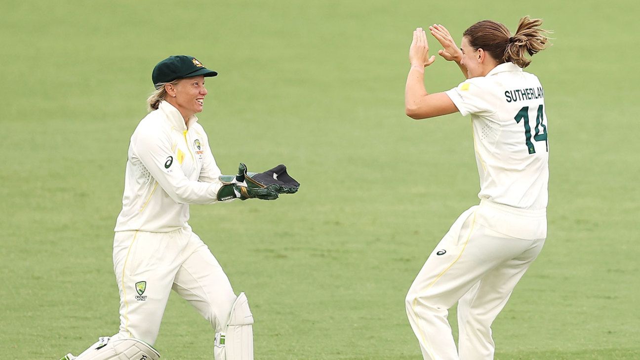 Women’s Ashes – Annabel Sutherland savours role in dramatic Ashes Test finish: ‘No place I’d rather be’