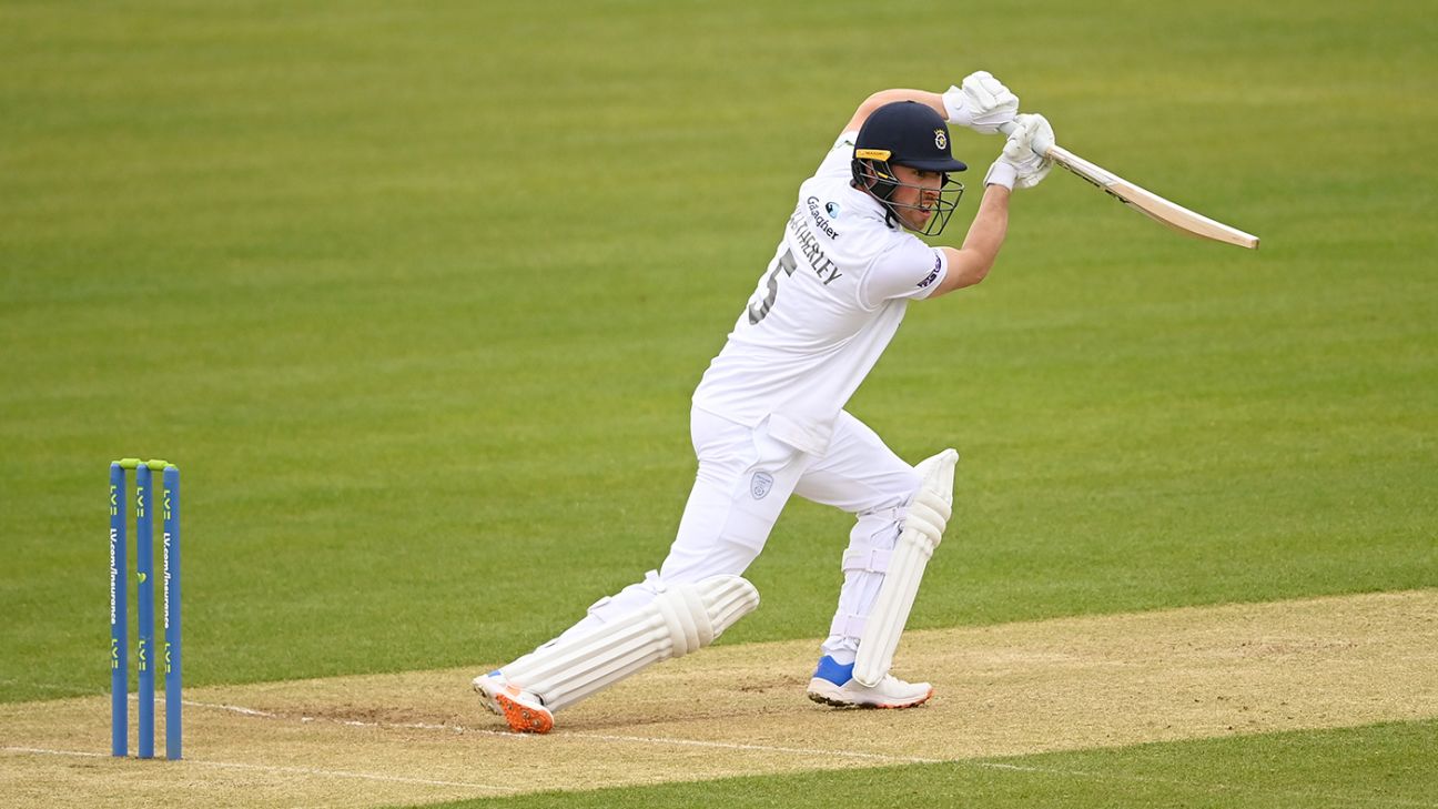 Irritating day at Canterbury ends with Hampshire in lead