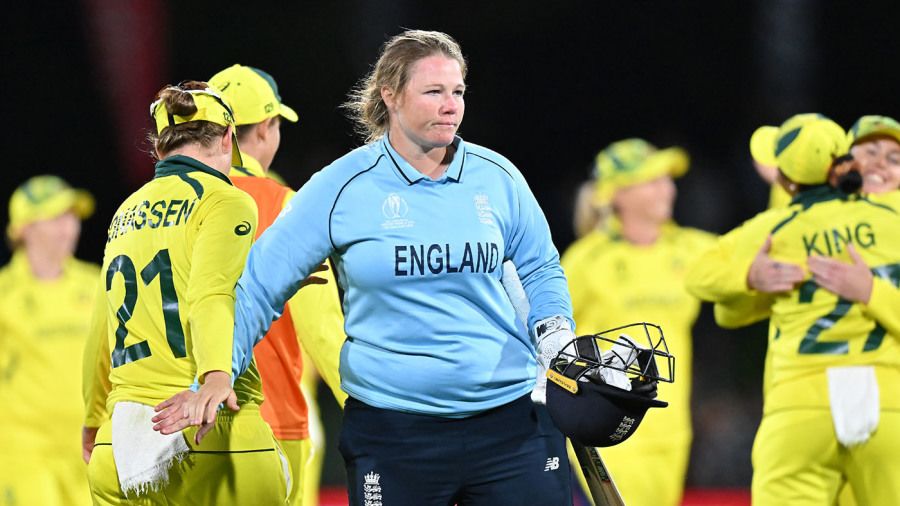 England Women vs South Africa Women 2022 - Lauren Bell relishing chance to  join generation next