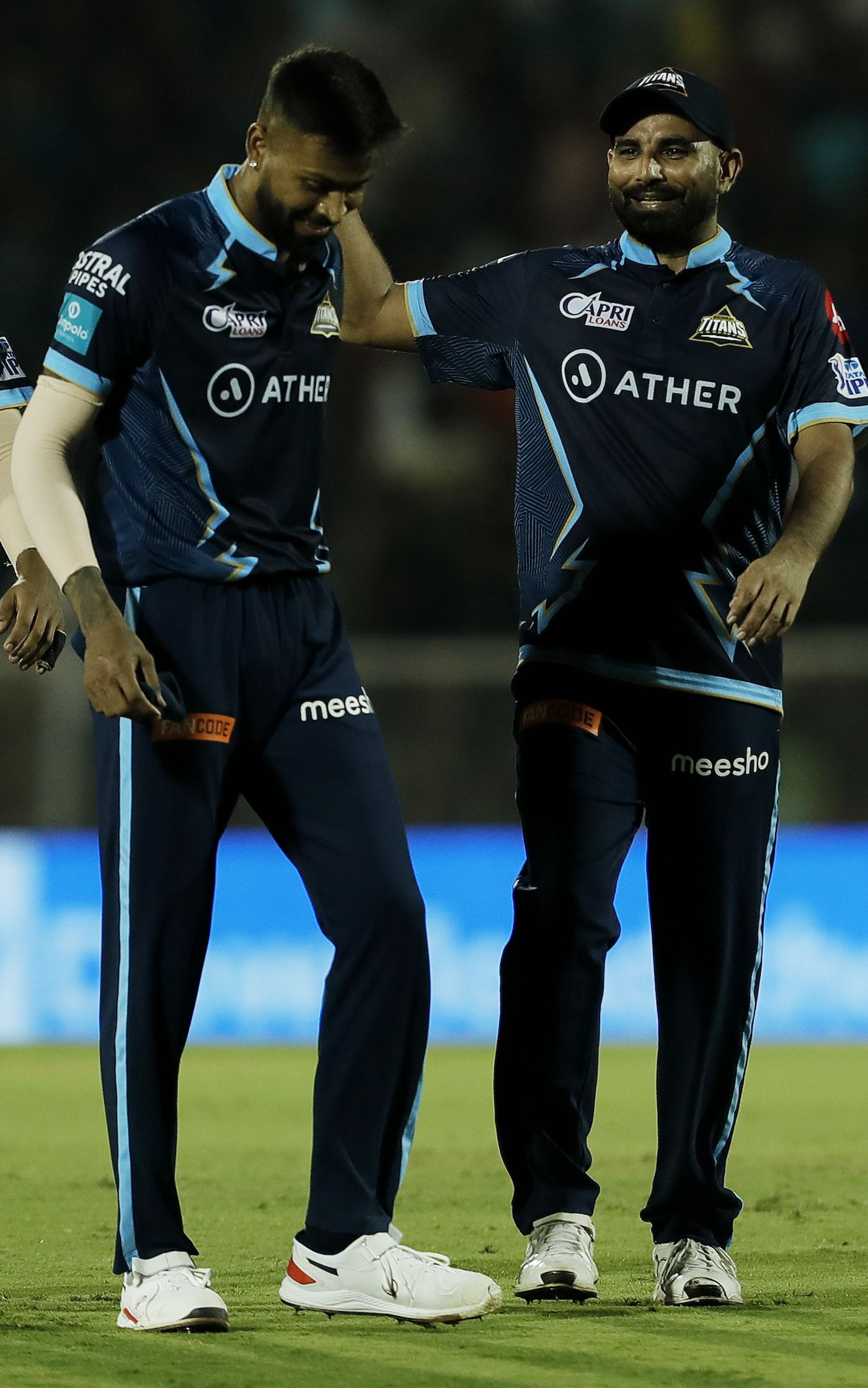 Mohammed Shami And Hardik Pandya Celebrate The Wicket Of Arshdeep Singh ESPNcricinfo Com