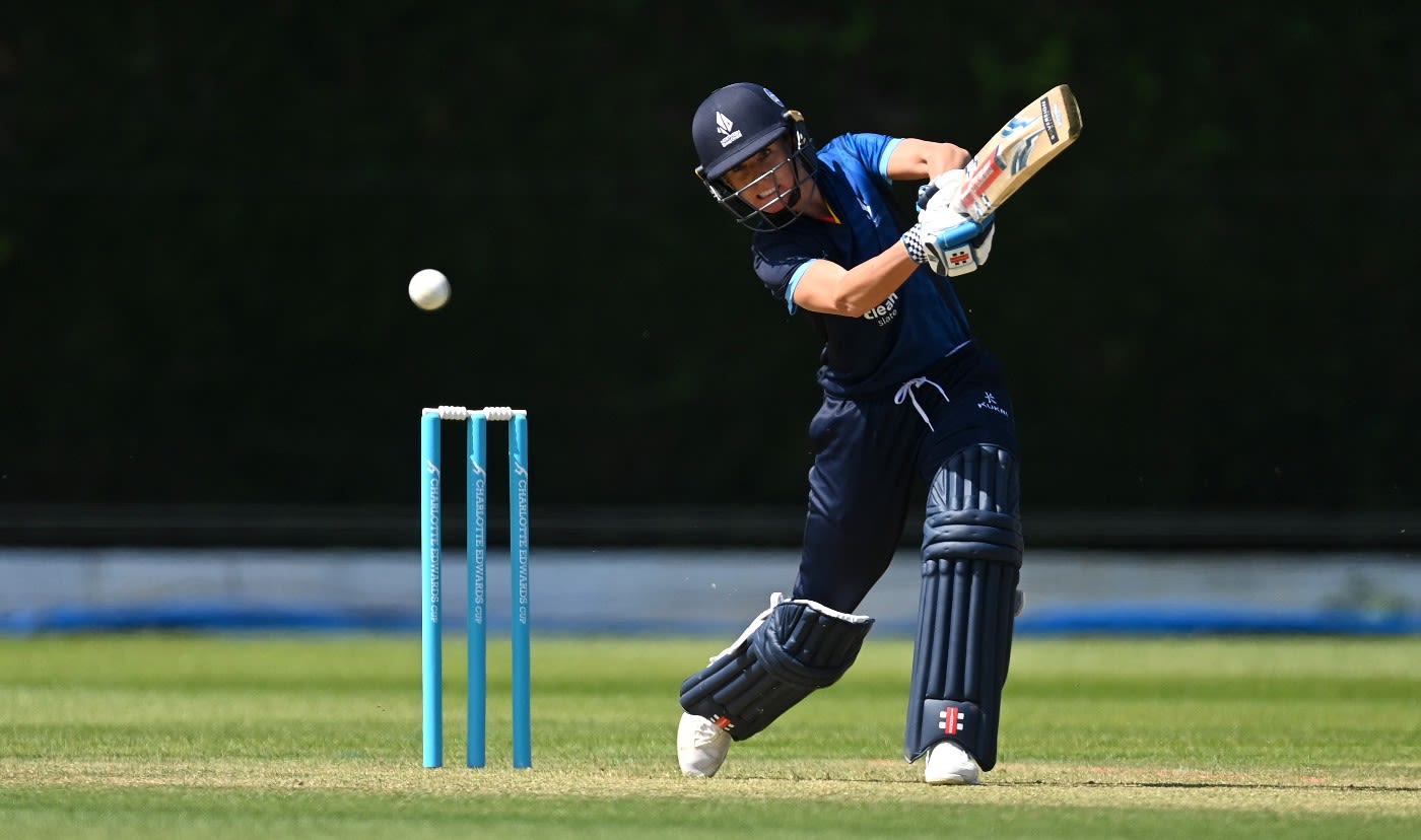 Winfield-Hill innings boosts Diamonds’ finals hopes