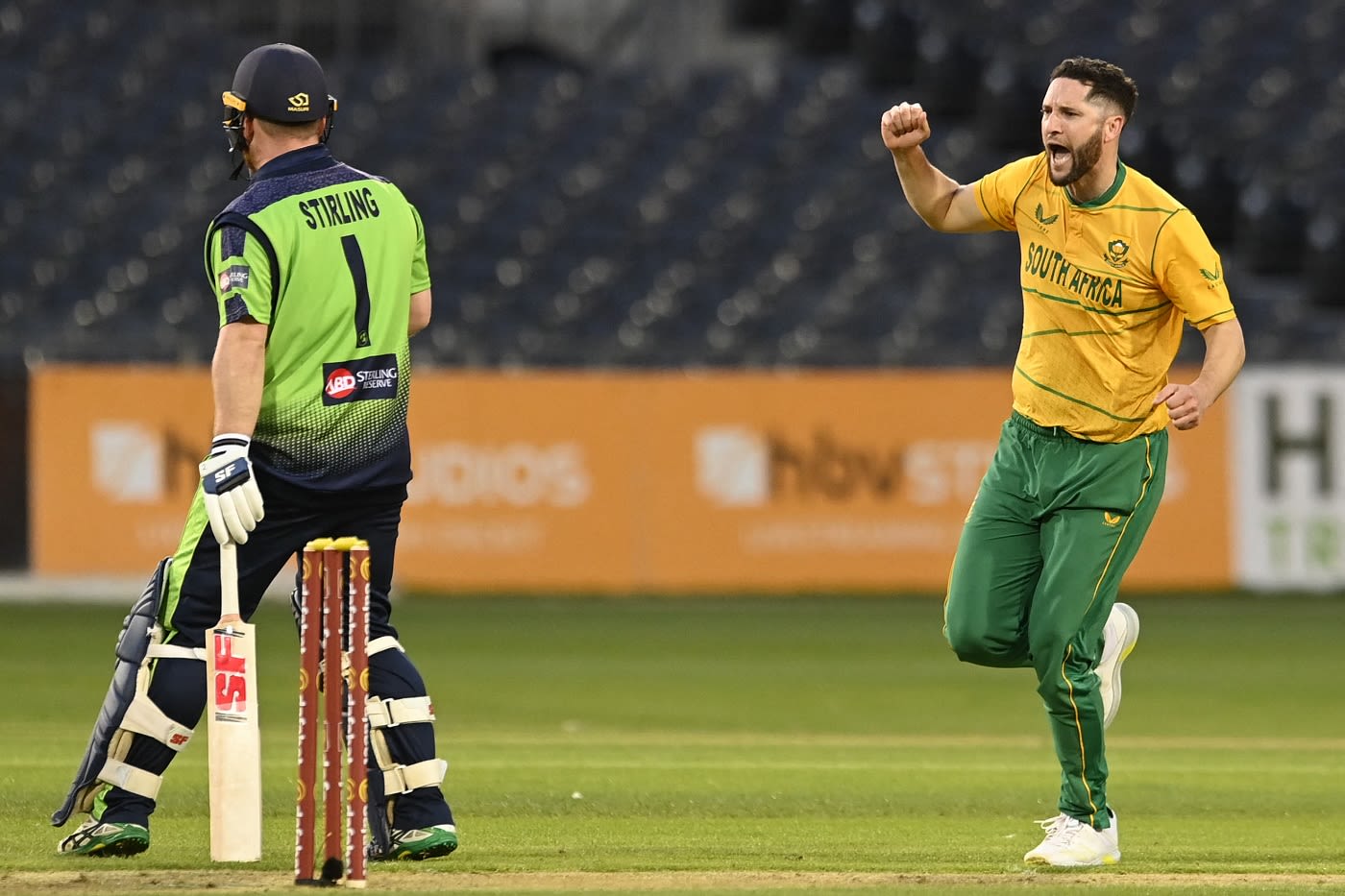 Wayne Parnell is jubilant as Paul Stirling walks back | ESPNcricinfo.com