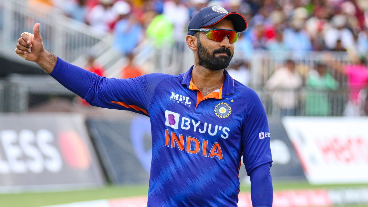 Dinesh Karthik gives a thumbs up acknowledging chants from the Florida ...