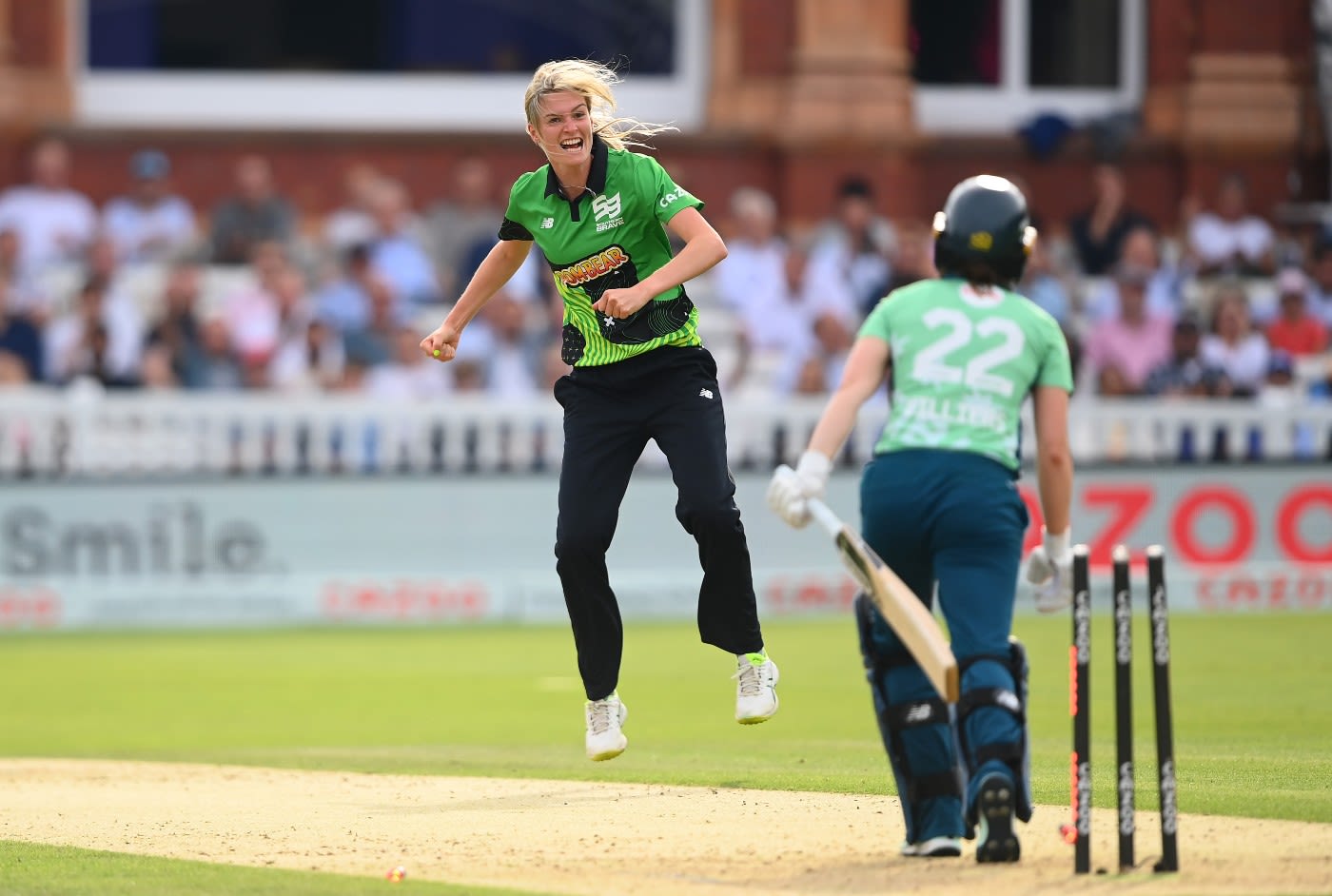 Mady Villiers was bowled by a beauty from Lauren Bell