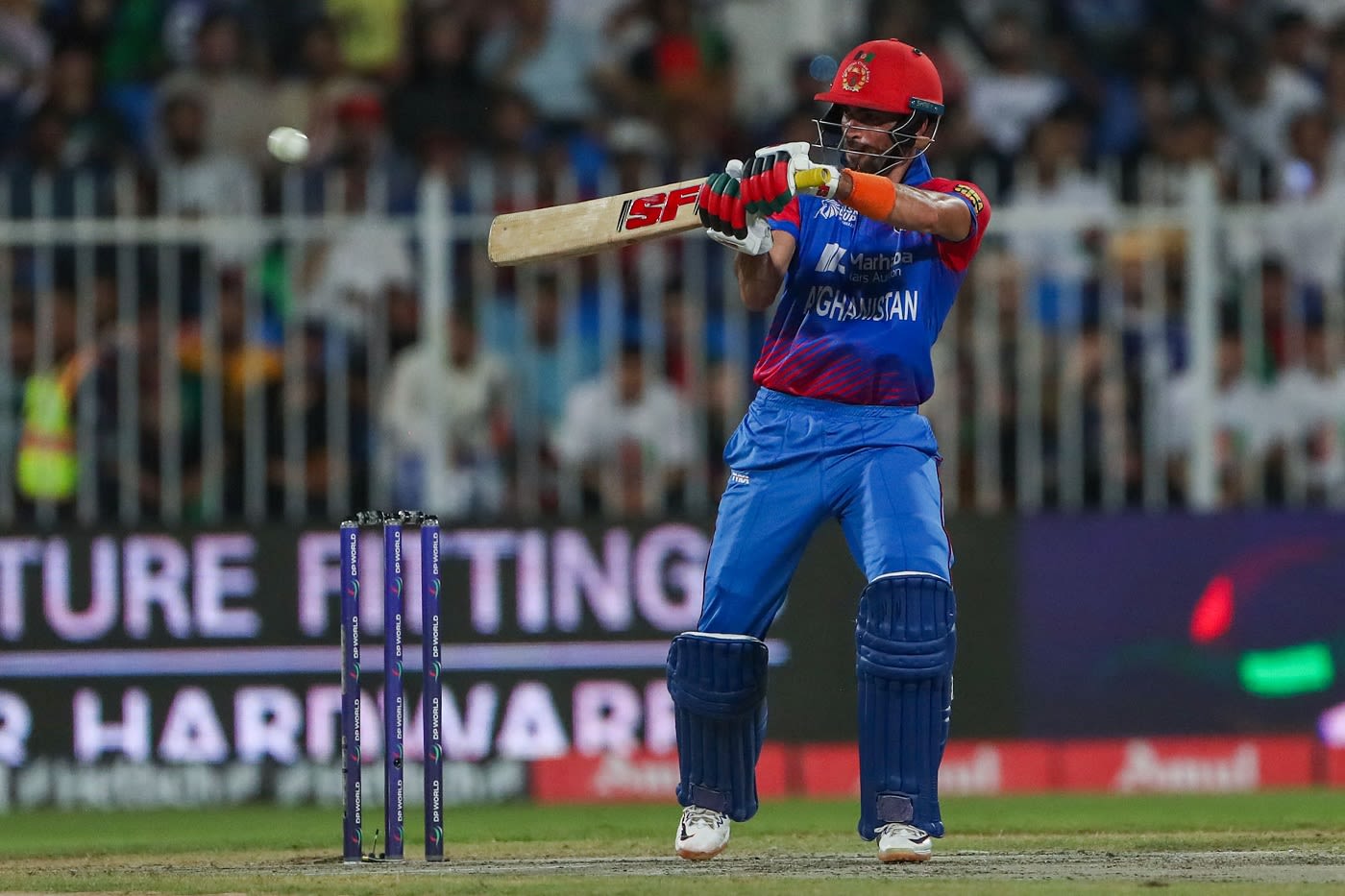 Ibrahim Zadran held one end up even as Afghanistan lost wickets regular ...