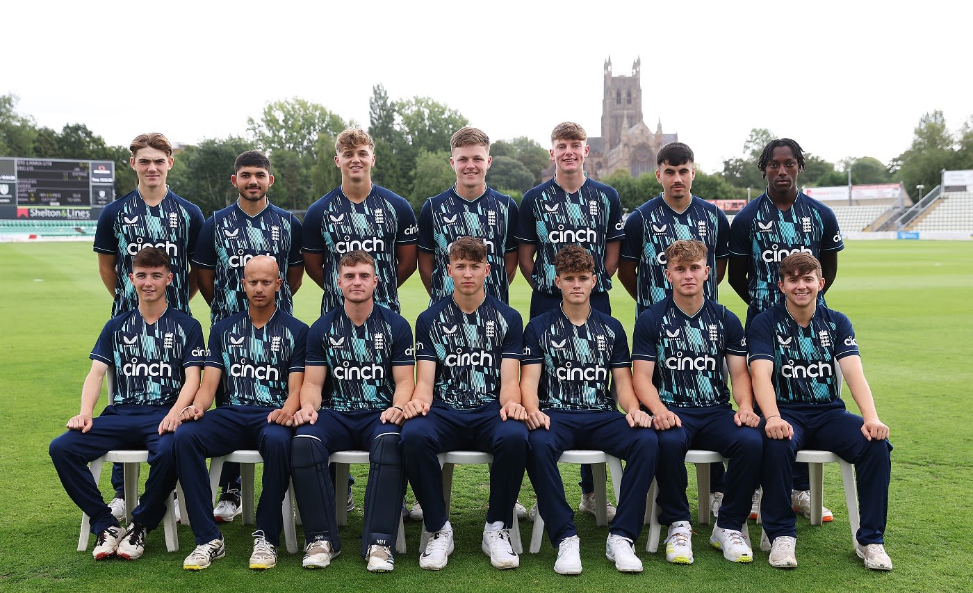 The England players pose for a team photograph | ESPNcricinfo.com