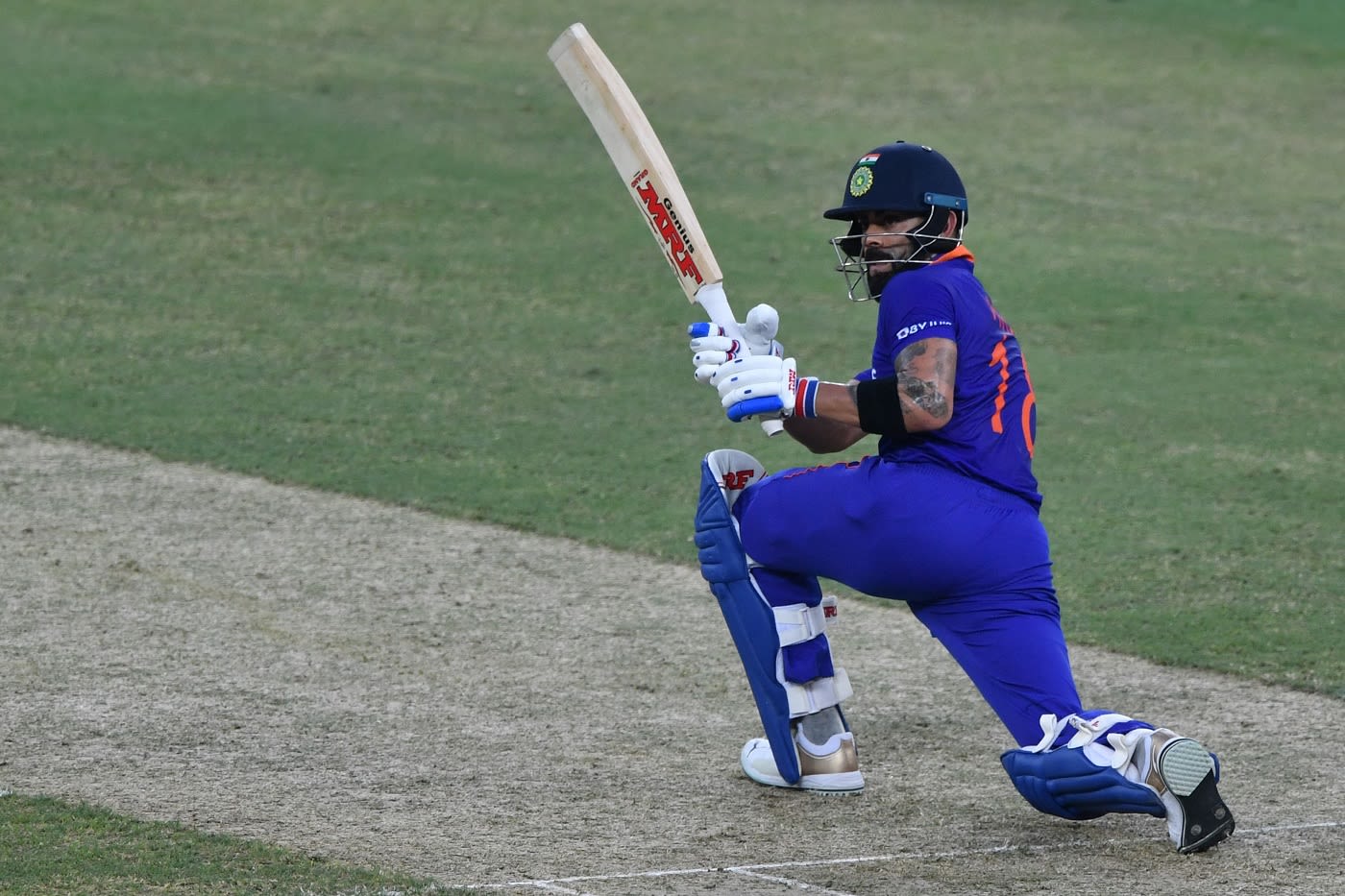 Virat Kohli Sweeps One For Four Espncricinfo Virat Kohli Sweeps One For Four Espncricinfo