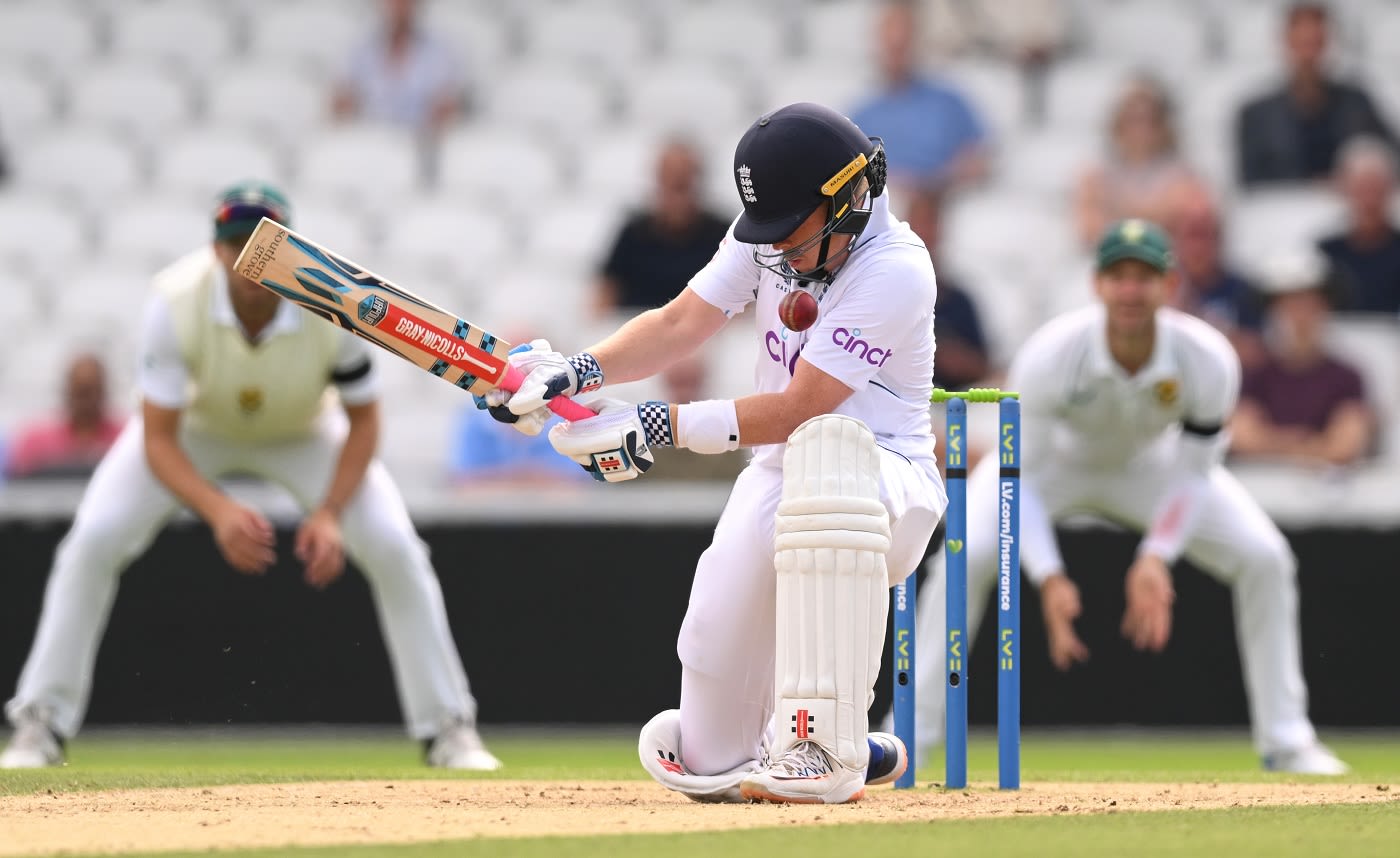 An attempted reverse scoop goes wrong for Ollie Pope