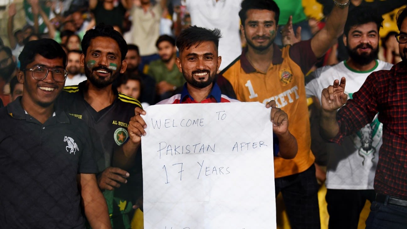 Pakistan to wear 'special jersey' in first England T20 to