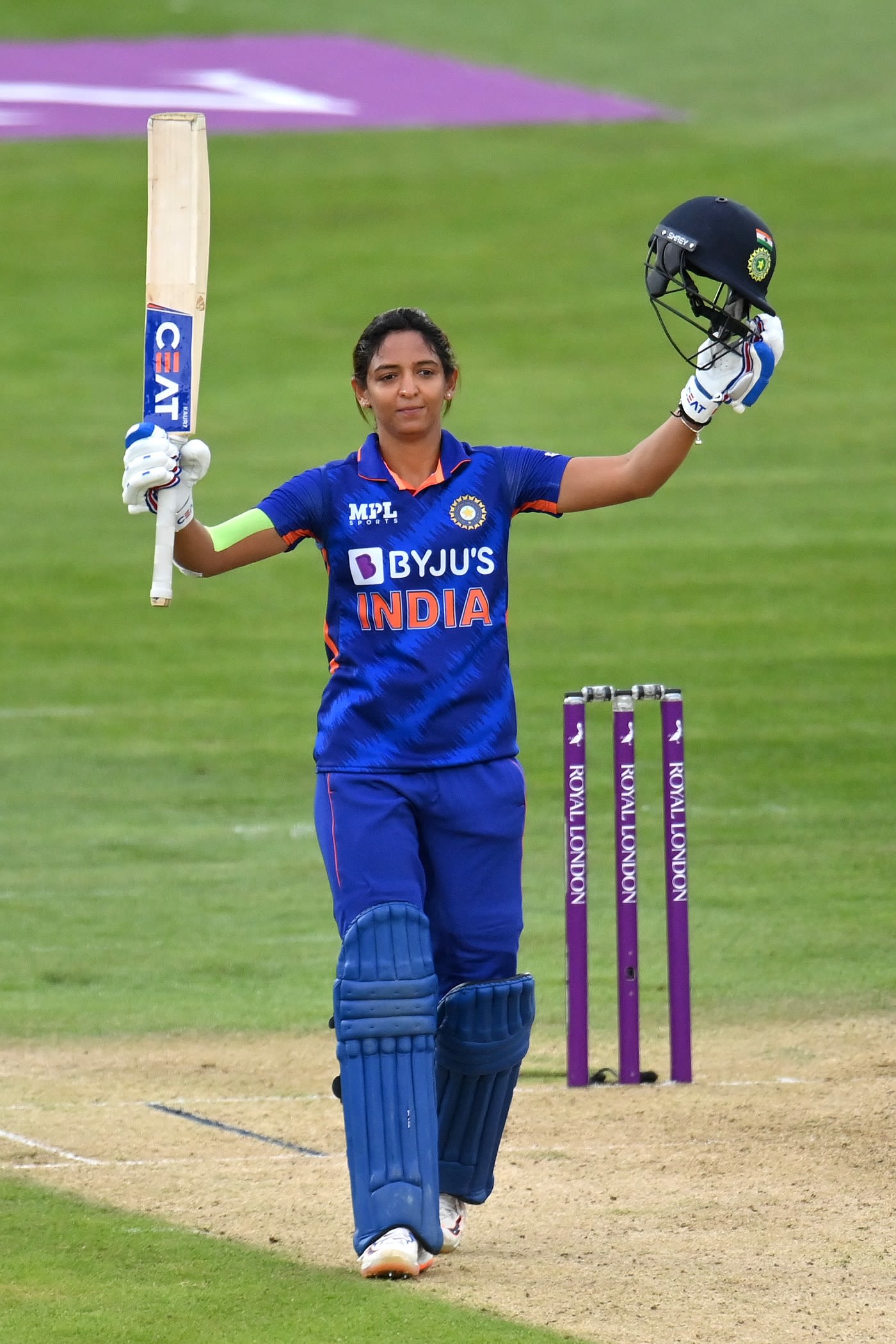 Harmanpreet Kaur Laps It All Up After A Fantastic Century Espncricinfo Com