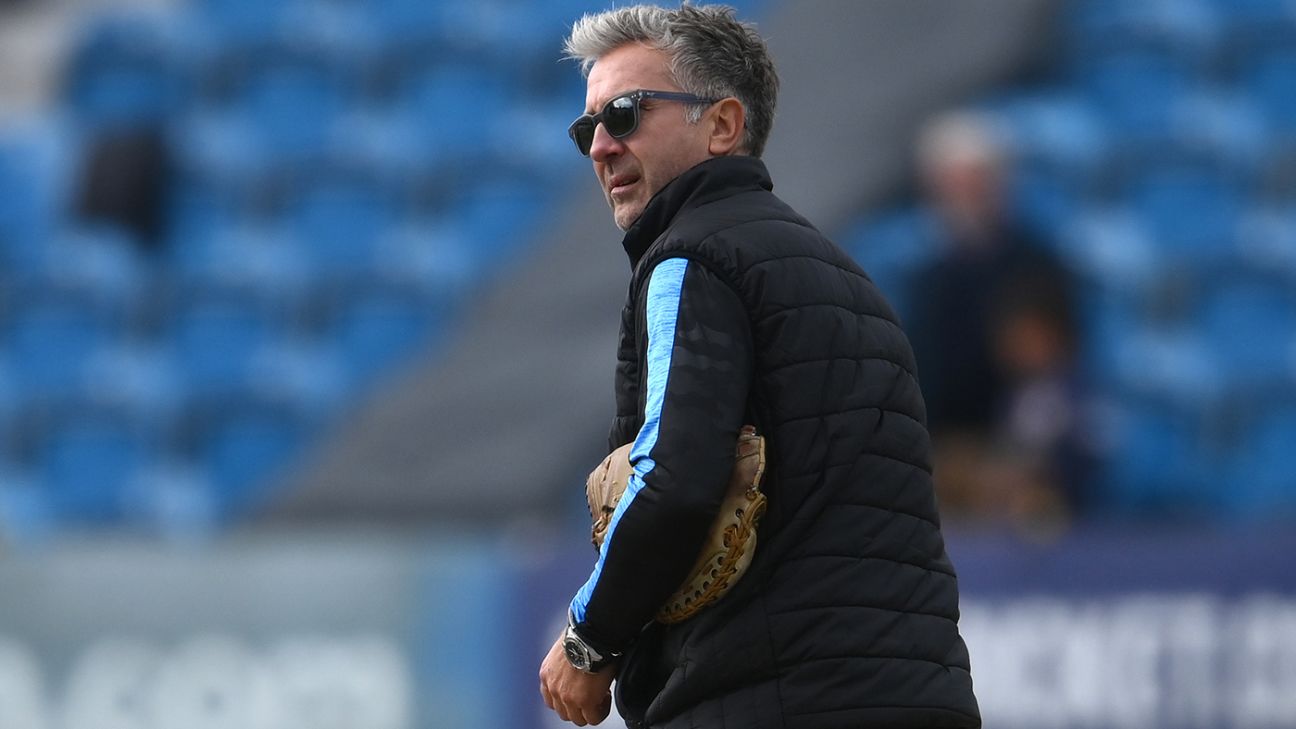 Ian Salisbury steps down as co-head coach at Sussex