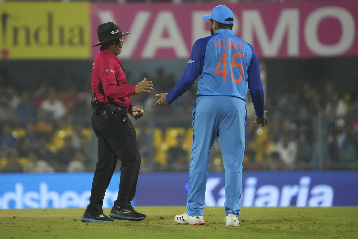 Rohit Sharma Wasn T Happy With A Call Umpire Virender Sharma Made Espncricinfo Com