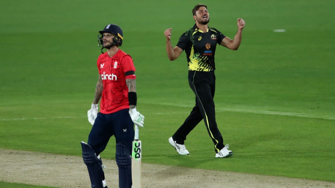 Marcus Stoinis' fiery half-century helps Australia thrash Sri Lanka by 7  wickets in T20 World Cup 2022 - Sports News