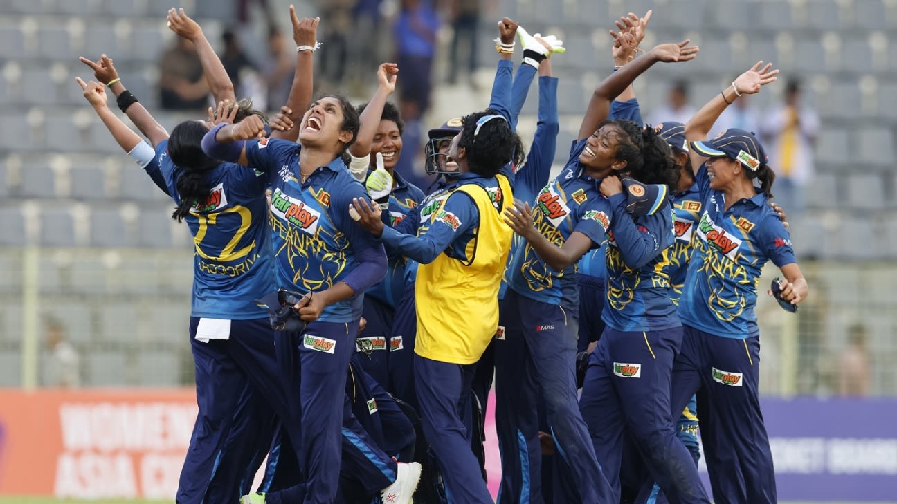 S Lanka (W) beat Pakistan (W) S Lanka (W) won by 1 run