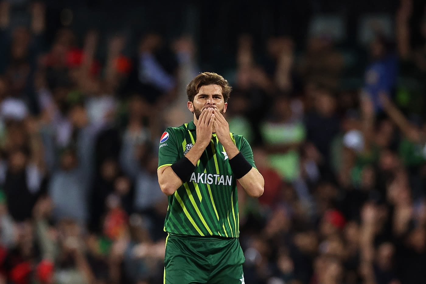 Shaheen Afridi Celebrates The Wicket Of Rilee Rossouw Espncricinfo Com