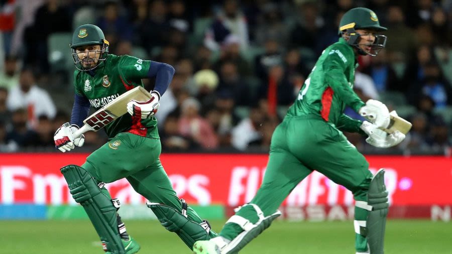 Bangladesh Don Red Away Jersey During PAK vs BAN ICC Cricket World