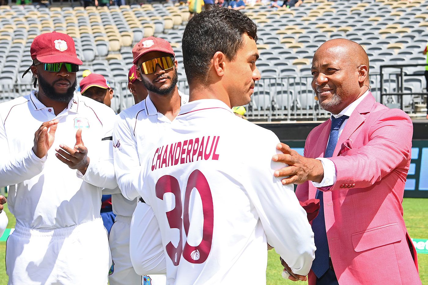 Brian Lara handed Tagenarine Chanderpaul his first cap | ESPNcricinfo.com