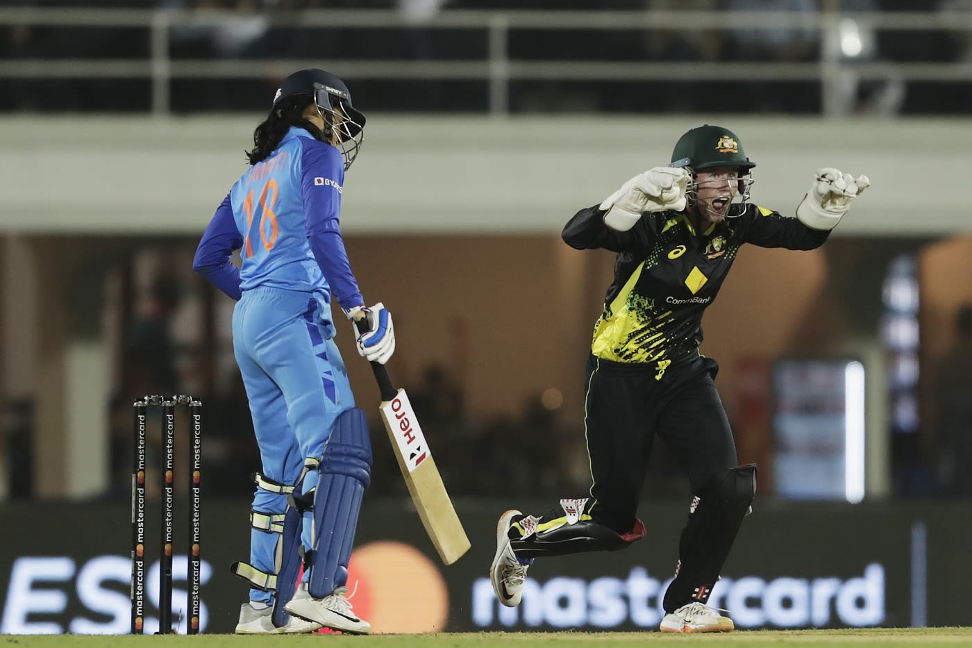 Smriti Mandhana fell caught behind by Beth Mooney | ESPNcricinfo.com