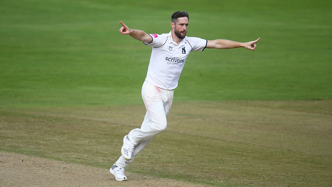 Warwickshire overcome superb Kent rearguard to claim thriller