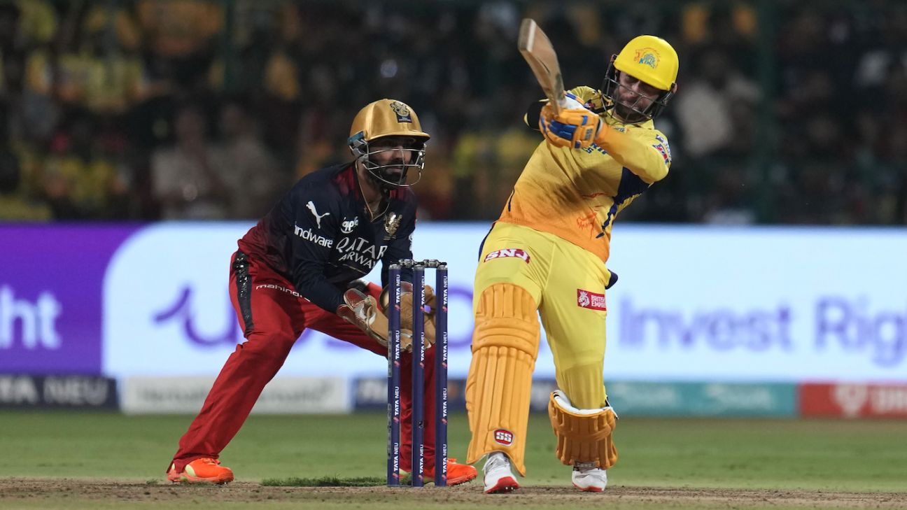 IPL 2023, RCB vs CSK: Chennai secure victory despite unbelievable striking  from Maxwell, du Plessis | Editorji