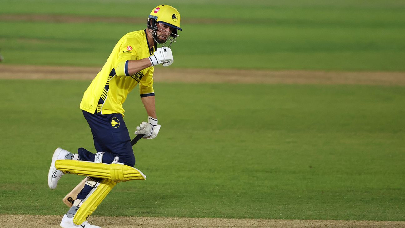 James Vince fires warning as Hampshire overcome false begin