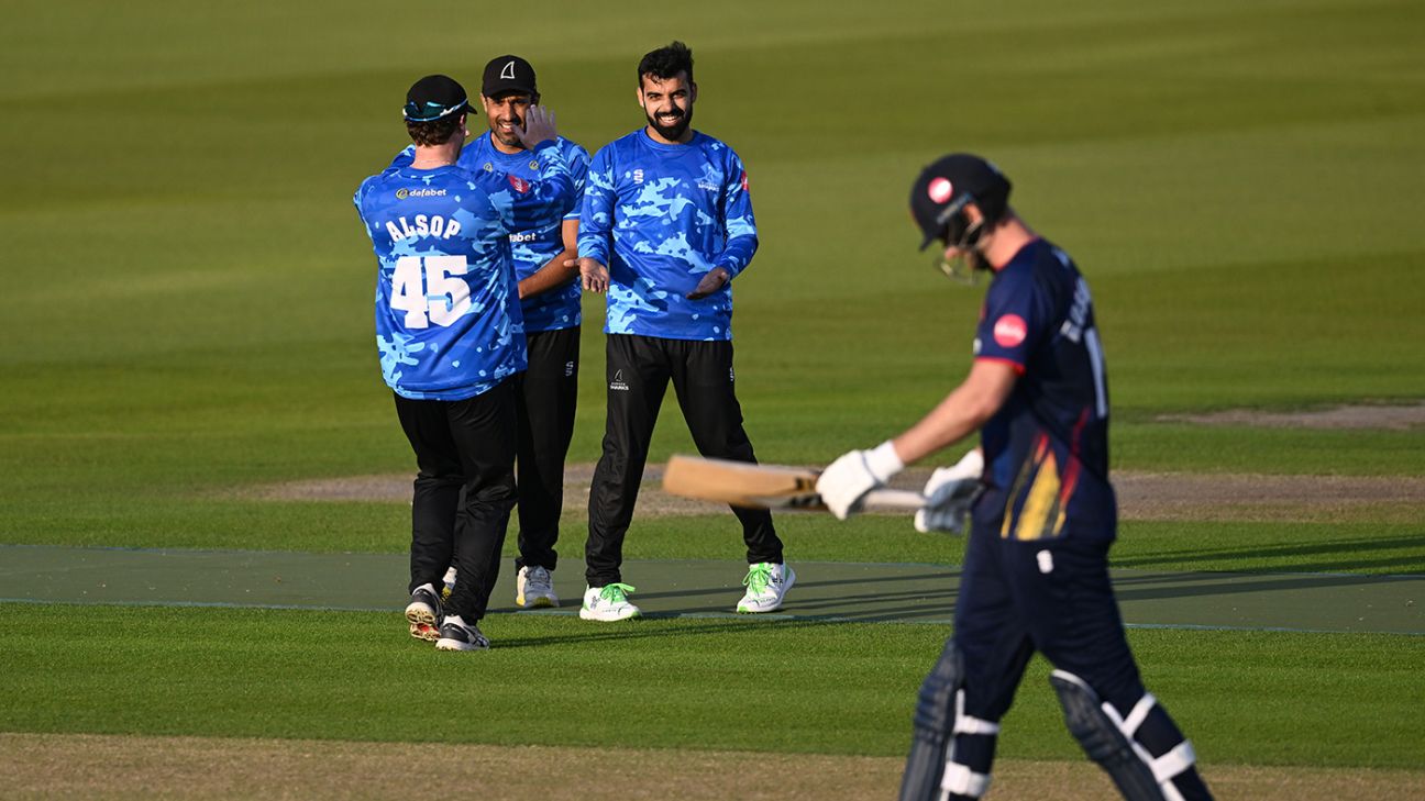 Harrison Ward and Shadab Khan see Sussex house in basement battle with Gloucestershire