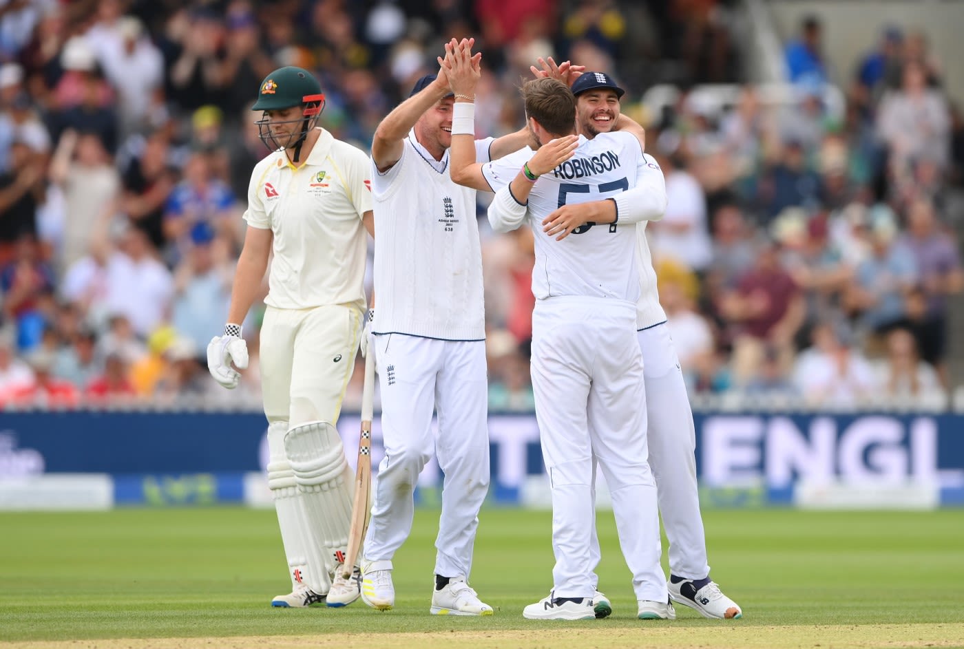 Ollie Robinson celebrates the wicket of Cameron Green | ESPNcricinfo.com