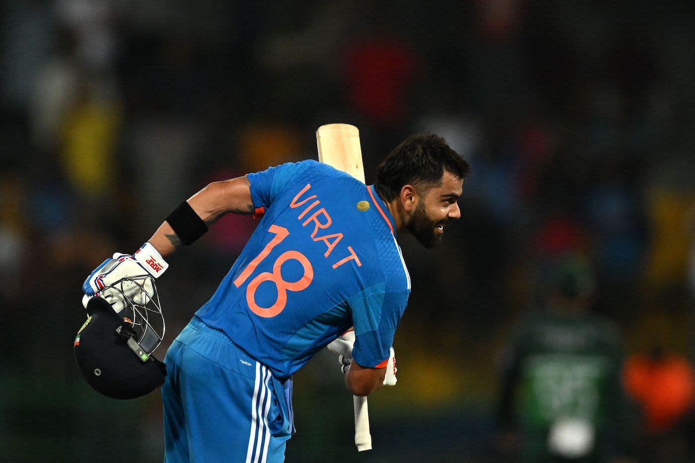 Take a bow, Virat Kohli! And he does... | ESPNcricinfo.com