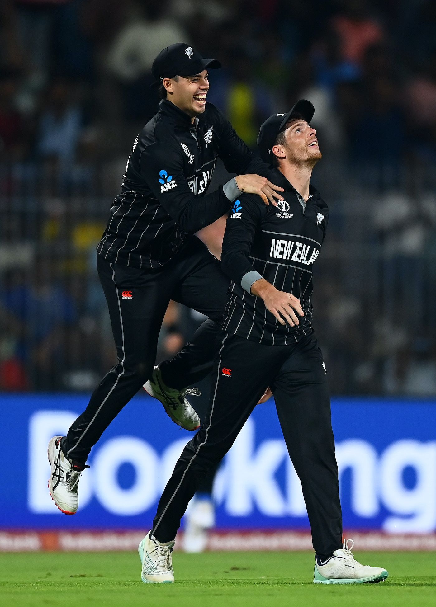 Mark Chapman was thrilled with Mitchell Santner&rsquo;s spekkie