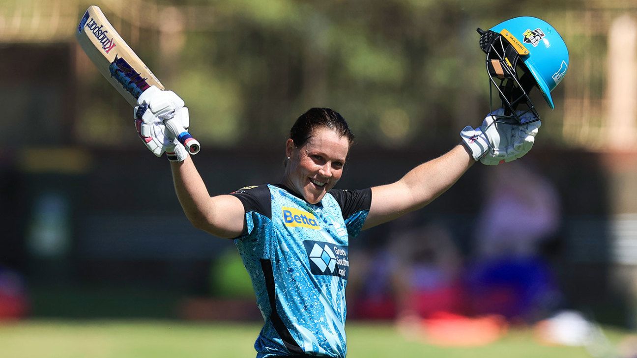 Grace Harris and her broken bat thrashes new WBBL record 136 not out post thumbnail image