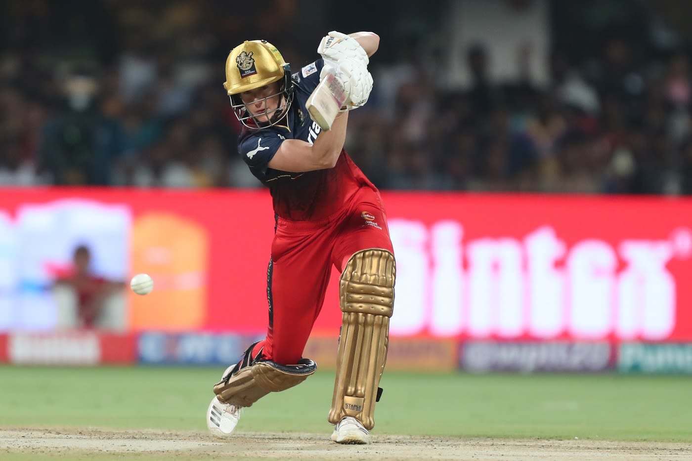 Ellyse Perry returned for the game against Mumbai Indians ...