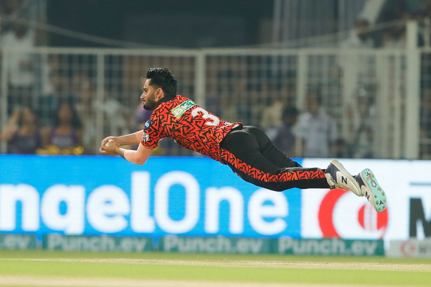 Mayank Markande goes full stretch to his right to pouch Ramandeep Singh ...