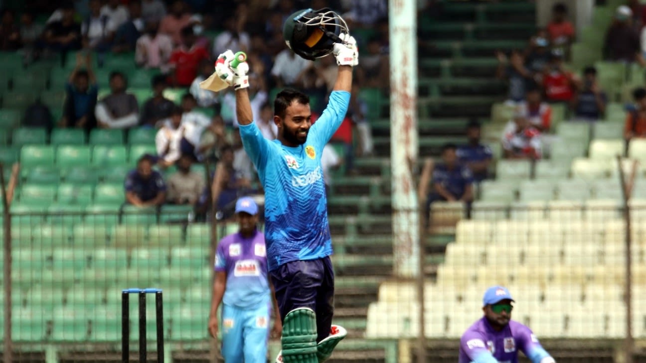 DPL week 2: Mashrafe bags five-for with offspin as veterans shine