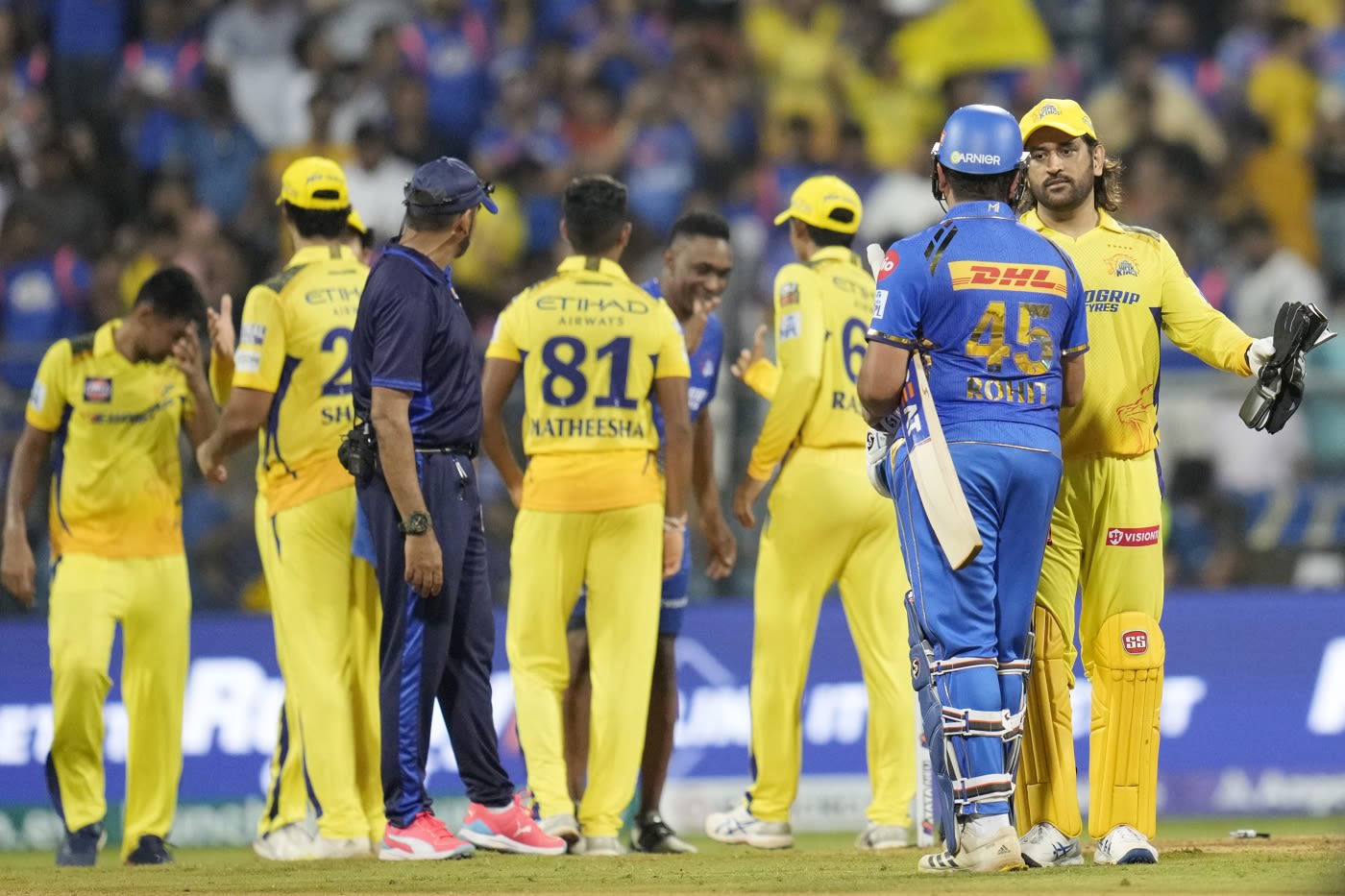 Rohit Sharma and MS Dhoni meet after the end of the game | ESPNcricinfo.com