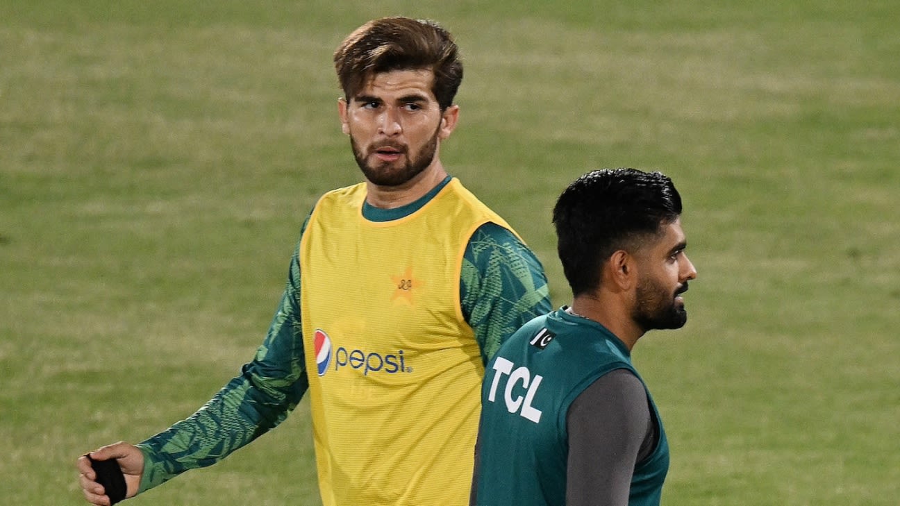 Shaheen Afridi back for Pakistan, NZ make three changes and bowl