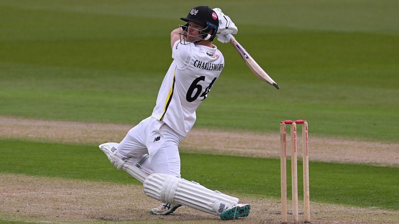 Gloucestershire batters take first-innings foothold at Sussex