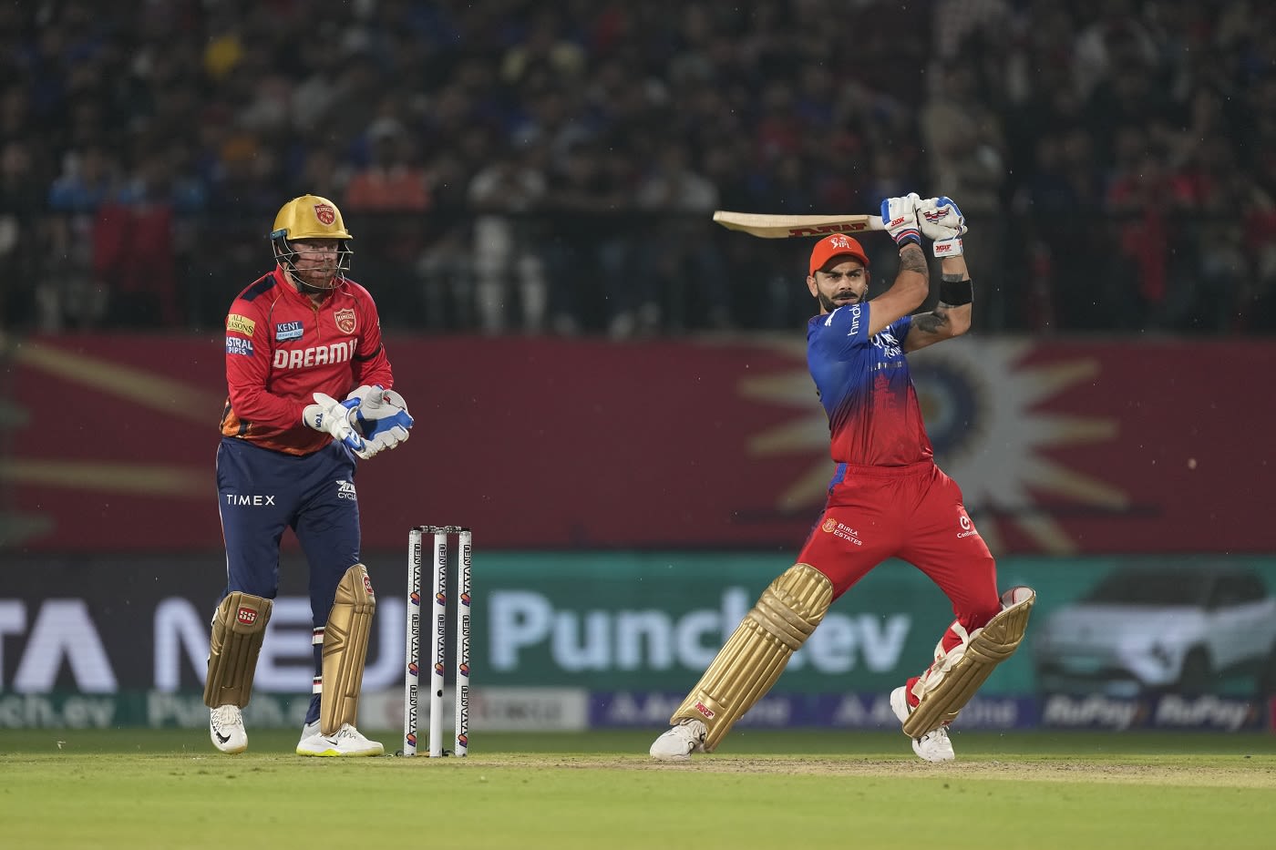 Virat Kohli smashed seven fours and six sixes in his 47-ball 92 ...