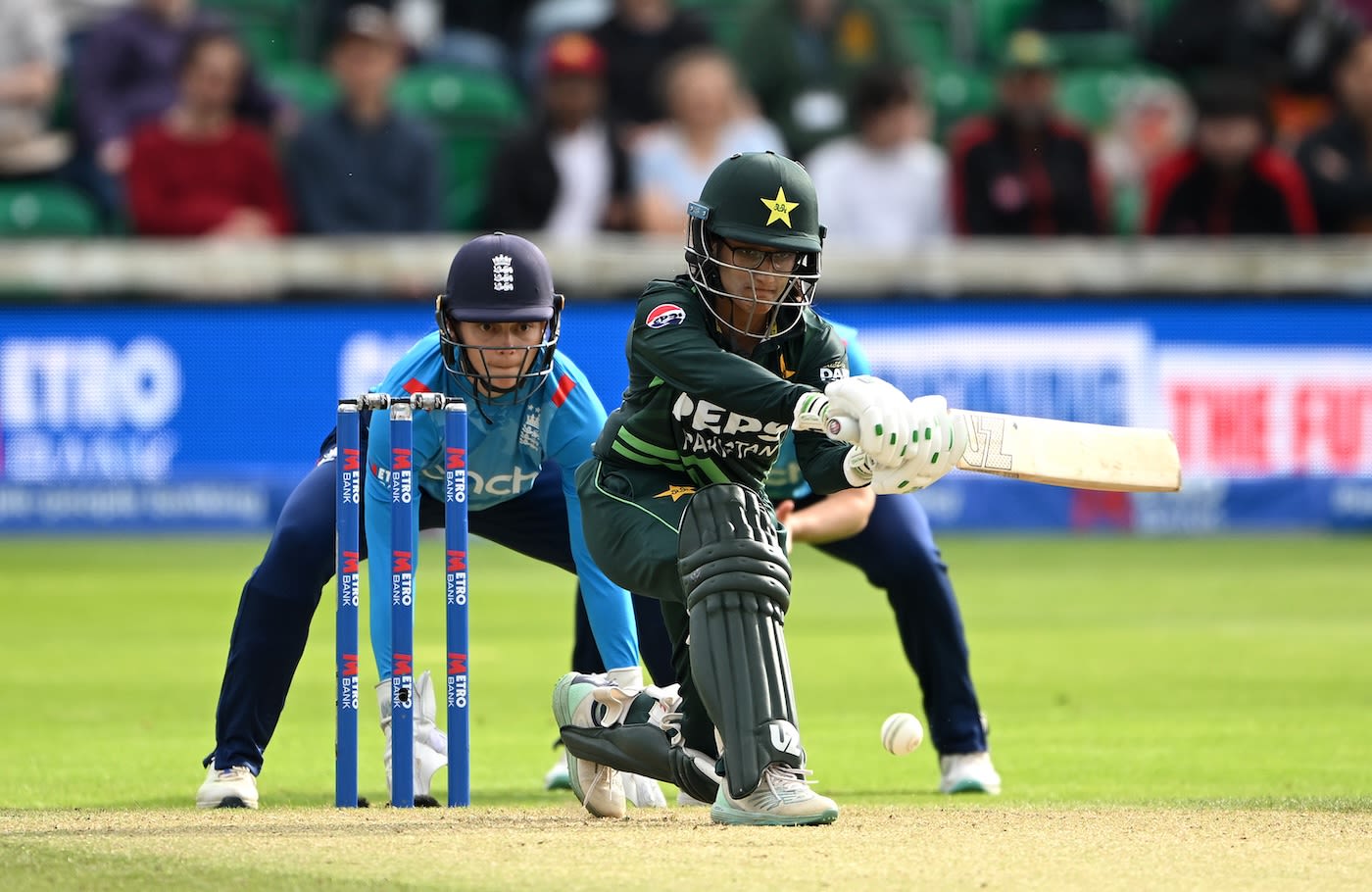 Muneeba Ali sweeps in Pakistan's chase | ESPNcricinfo.com