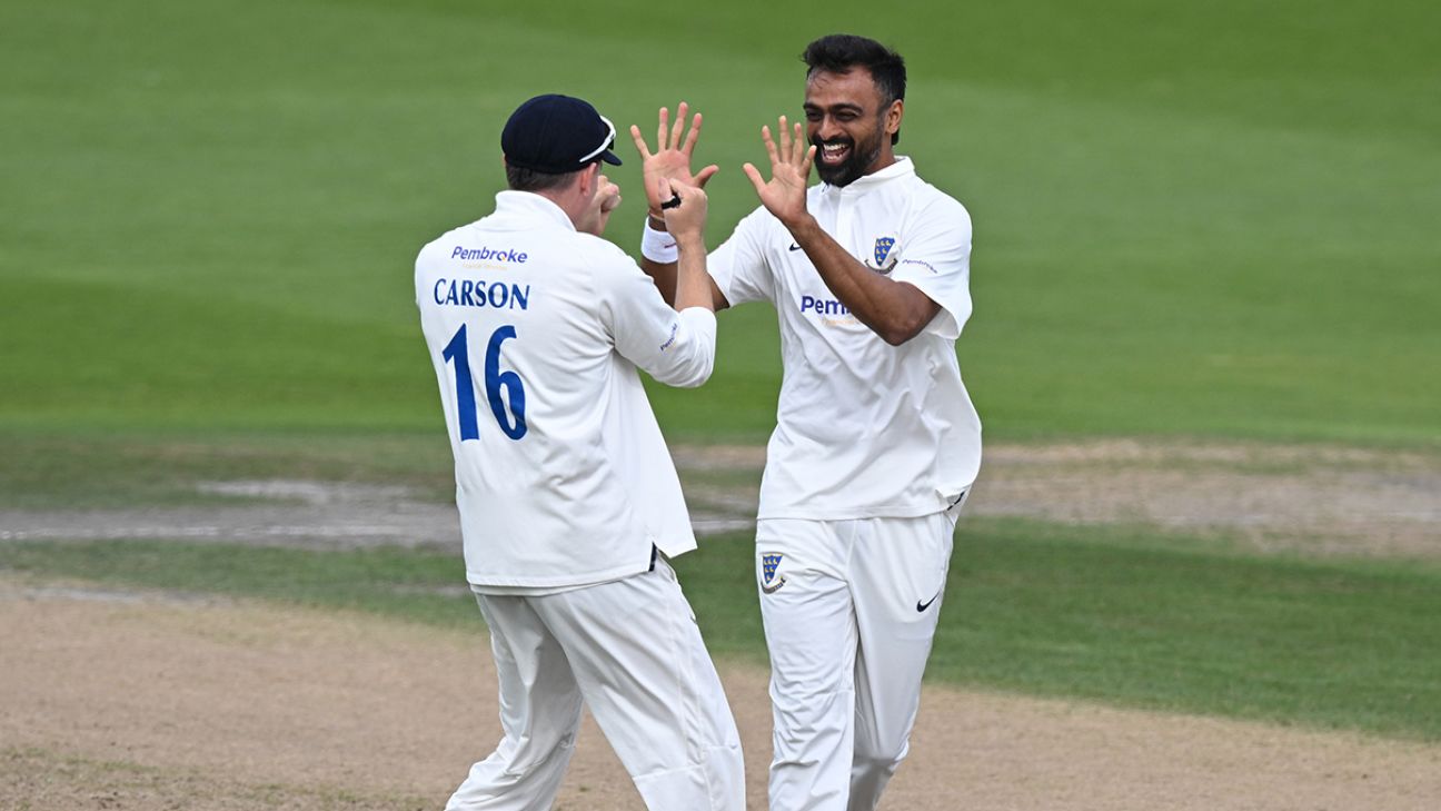 Sussex Dominate Derbyshire with Mammoth Total and Early Wickets