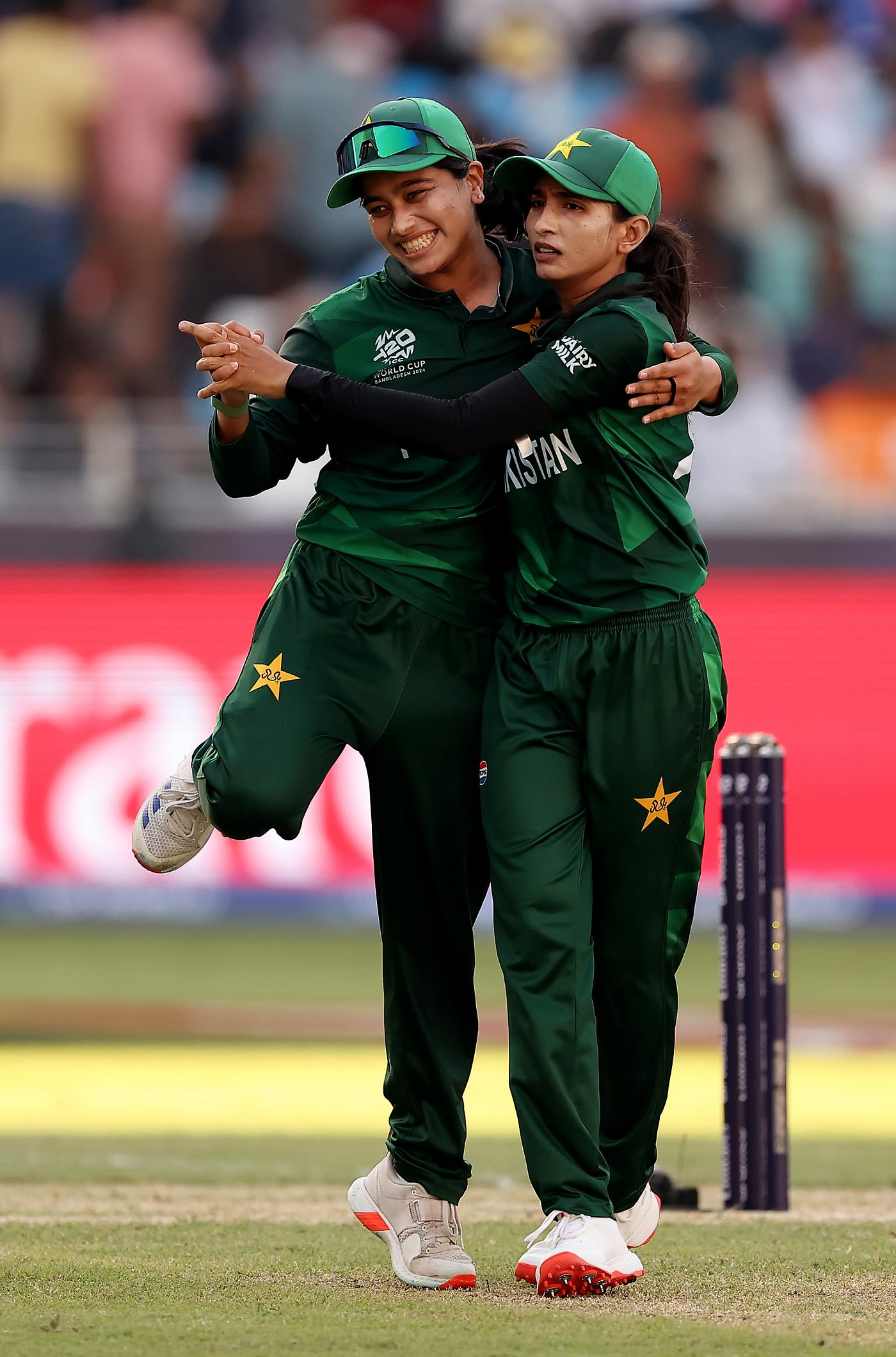Fatima Sana and Omaima Sohail are delight after getting rid of Shafali ...