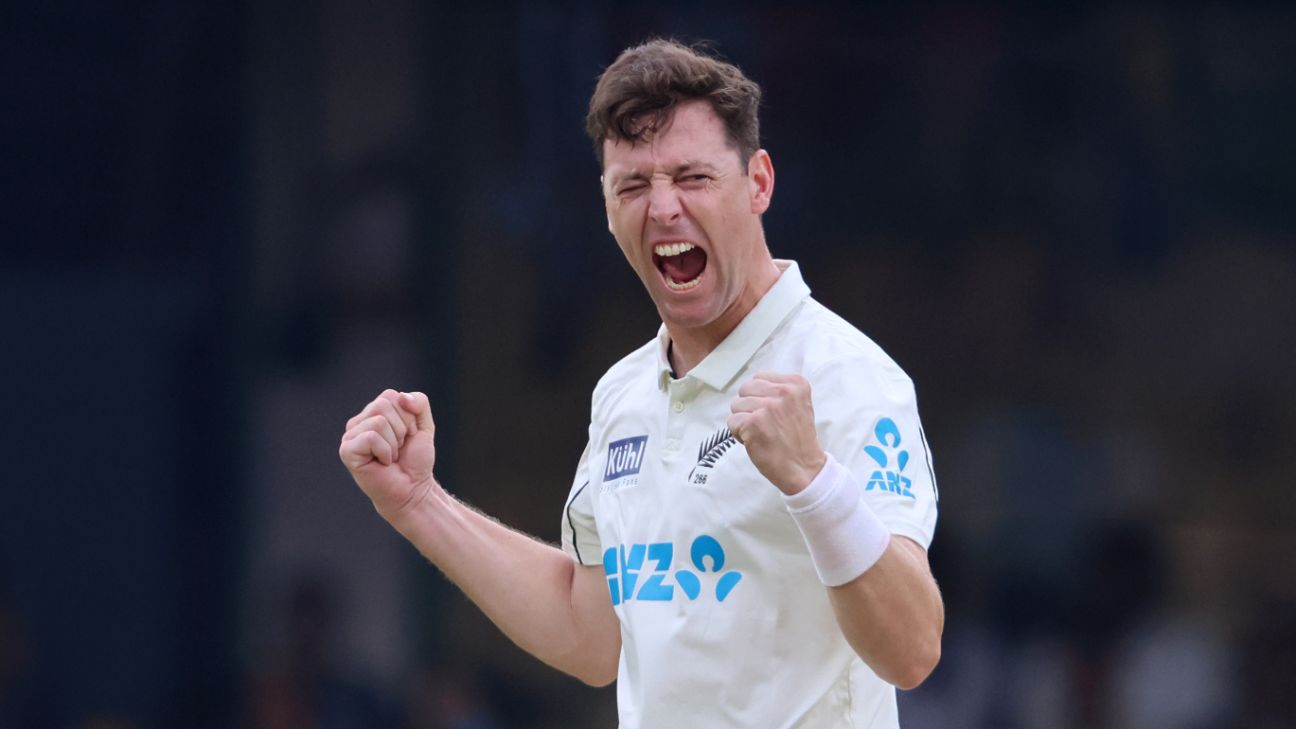 India 46 all out as Henry and Conway create New Zealand’s dream day