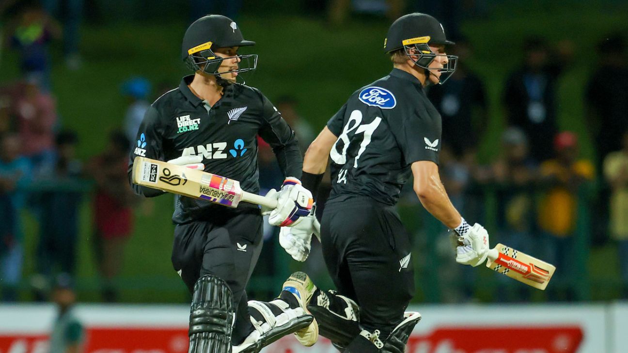 Sri Lanka spinners restrict New Zealand to 209 after Chapman 76