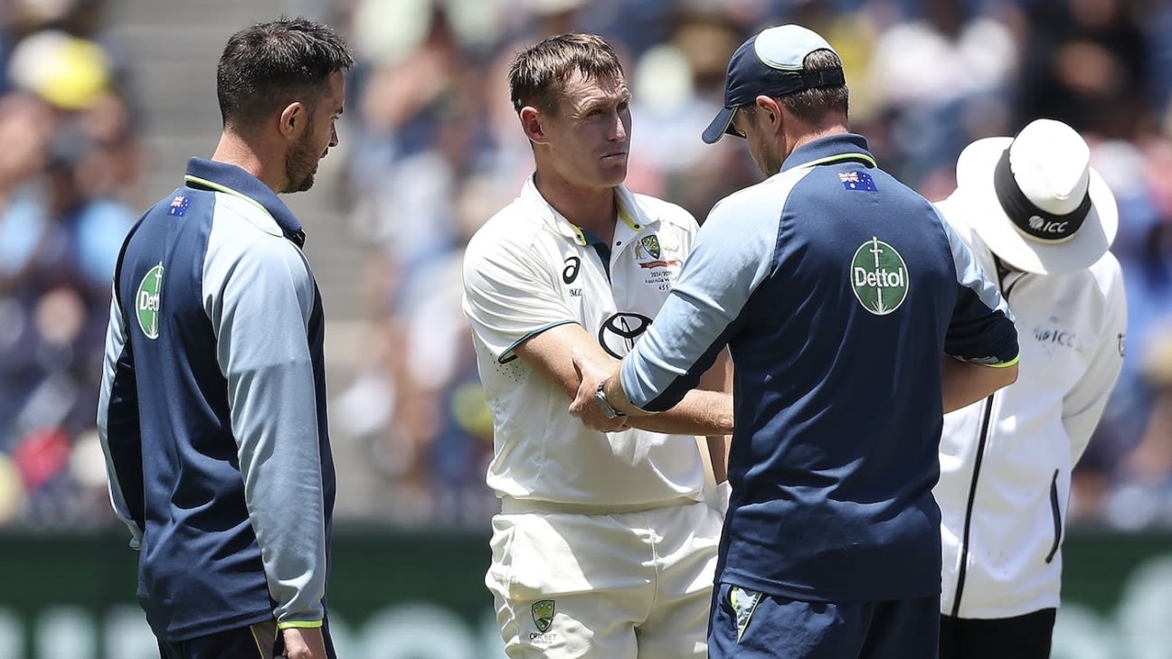 Advantage Australia as batting gets harder at the MCG?