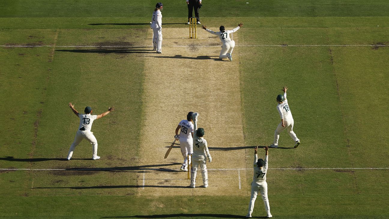 King’s Ball of the Century sets up Australia’s 16-0 Ashes whitewash