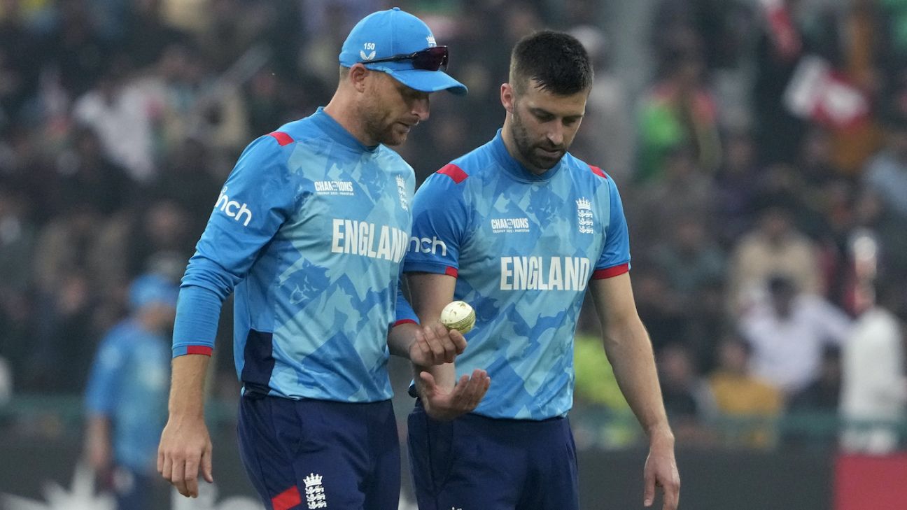 Mark Wood ruled out for four months after knee surgery