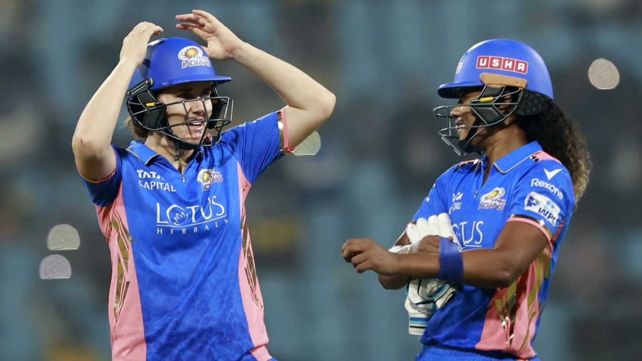 Top spot up for grabs in clash of in-form Mumbai Indians and Gujarat Giants